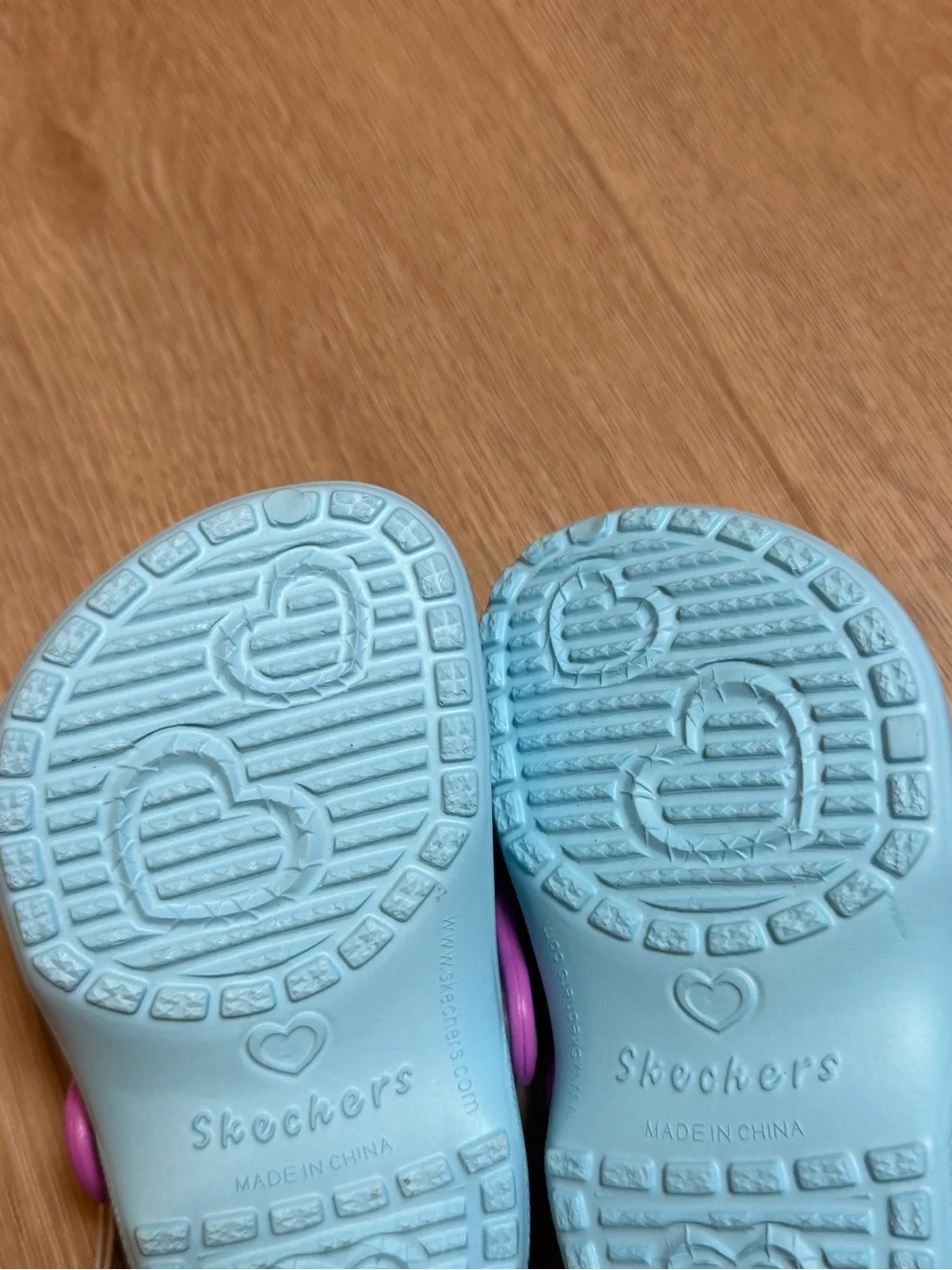 Skechers Foamies Rainbow Lights Clogs Toddler Girls Size 5 NWT